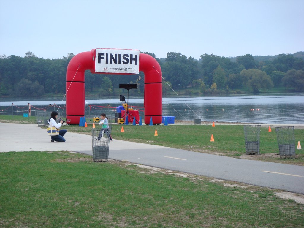 008 Kensington Run [2008 Sept 27].JPG - The Kensington Challenge 15K September 27, 2008. Run in Kensington Metro Park outside of Milford Michigan. Cool and overcast day, great for a run around the lake.